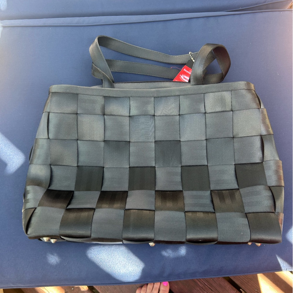 Harveys Black Seatbelt Tote